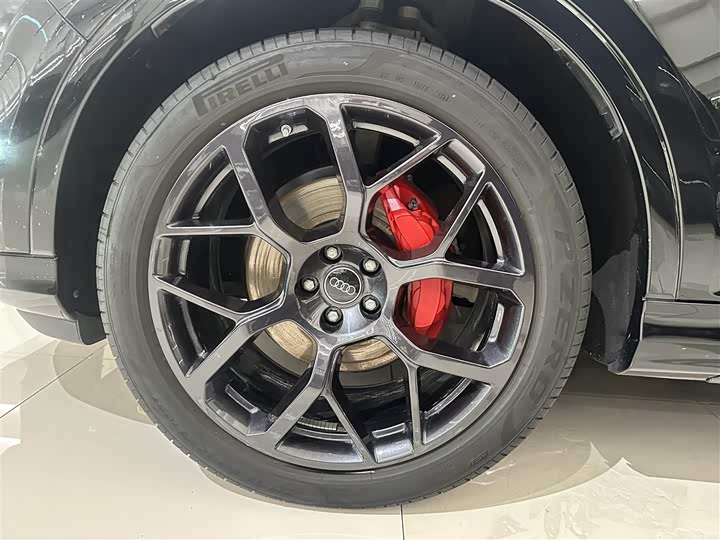 Фото 5 - Audi Q7