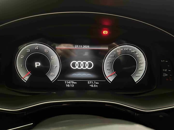 Фото 8 - Audi Q7