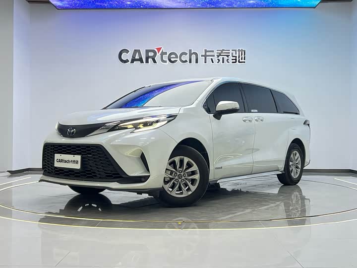 Фото 1 - Toyota Granvia