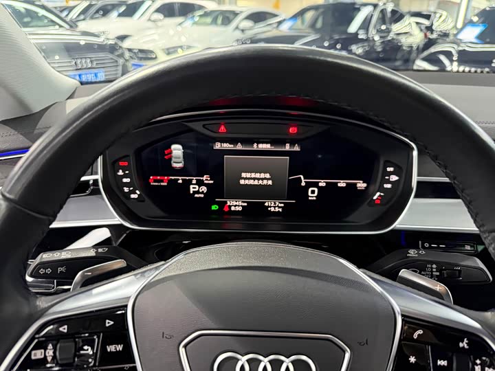 Фото 9 - Audi A8