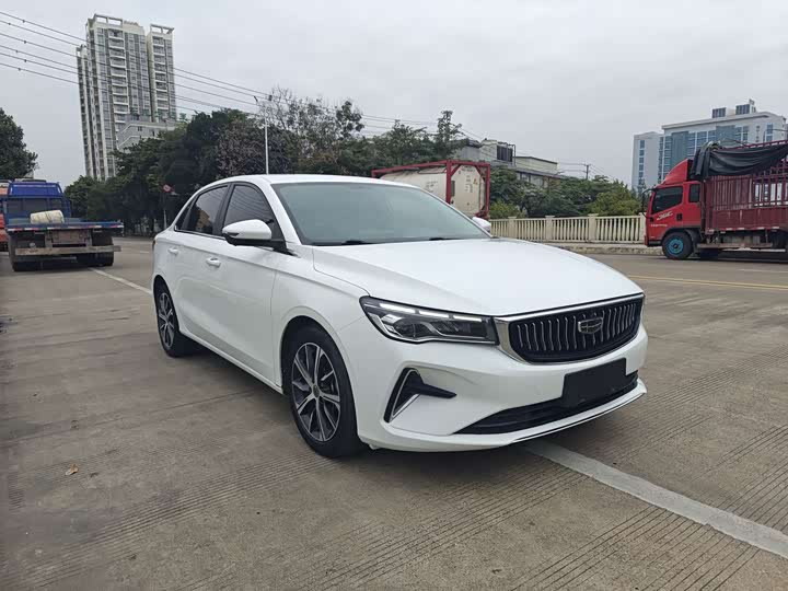 Фото 3 - Geely Emgrand