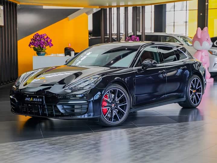 Фото 1 - Porsche Panamera