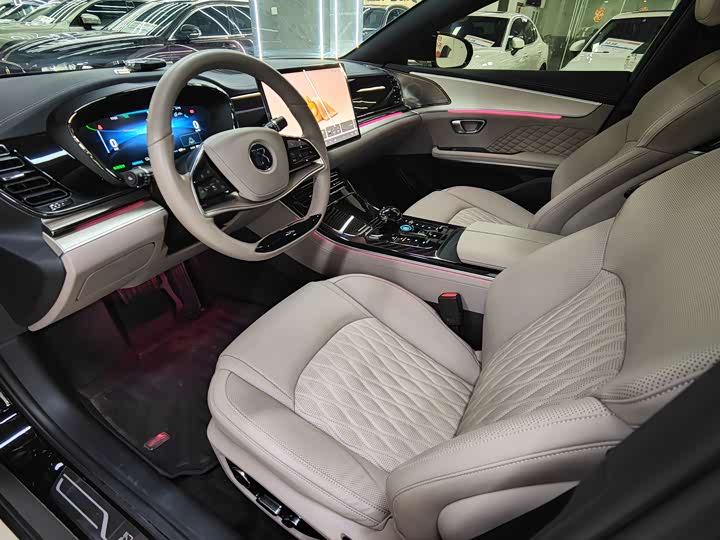 Фото 9 - BYD Han