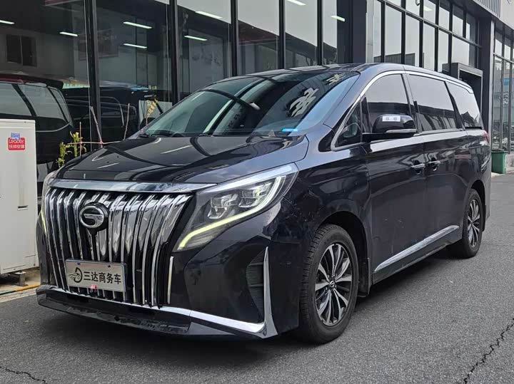 Фото 1 - GAC Trumpchi M8