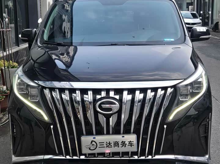 Фото 2 - GAC Trumpchi M8