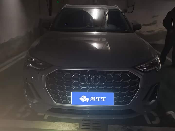 Фото 2 - Audi Q3