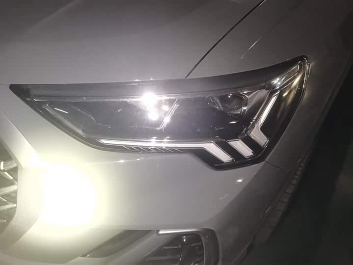 Фото 5 - Audi Q3