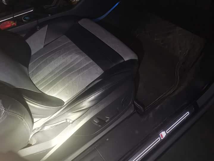 Фото 8 - Audi Q3