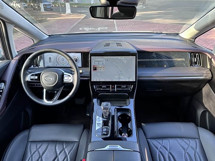 Фото 5 - GAC Trumpchi M8