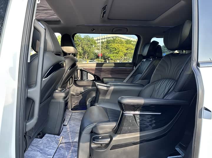 Фото 6 - GAC Trumpchi M8