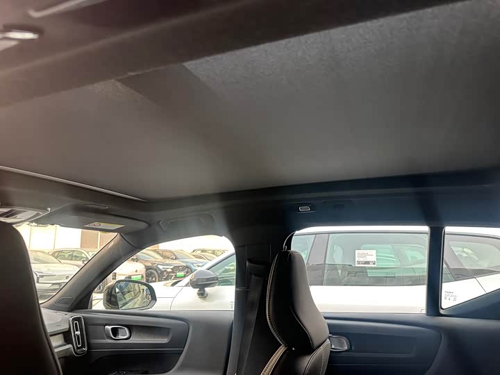 Фото 5 - Volvo XC40 EV