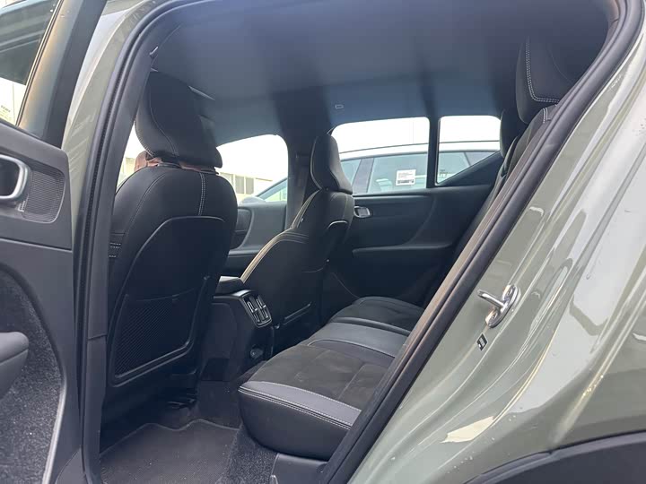 Фото 8 - Volvo XC40 EV