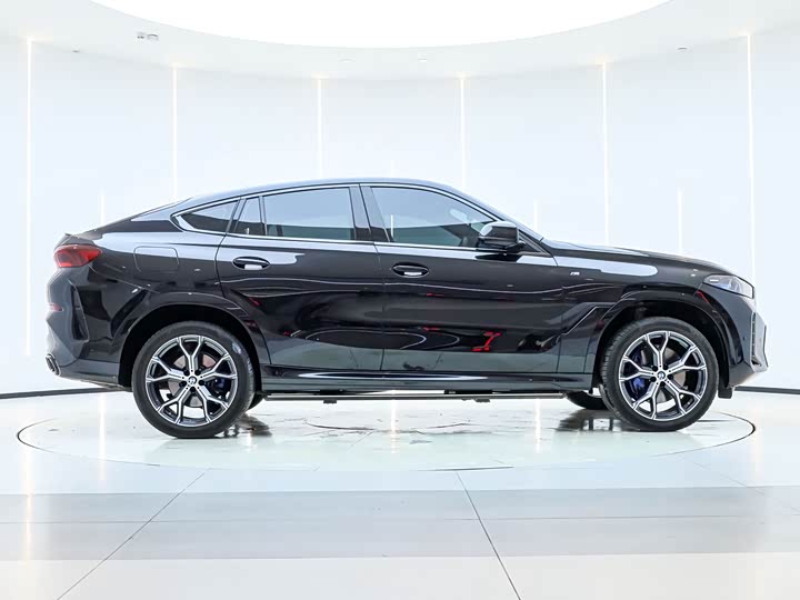 Фото 2 - BMW X6