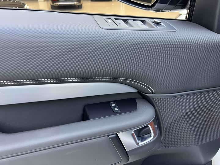 Фото 8 - Land Rover Discovery