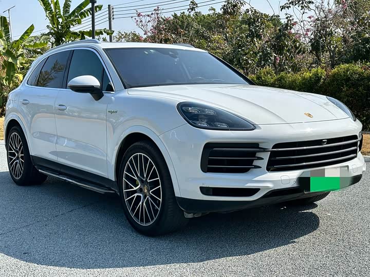 Фото 3 - Porsche Cayenne Hybrid