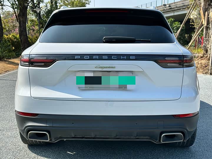 Фото 5 - Porsche Cayenne Hybrid