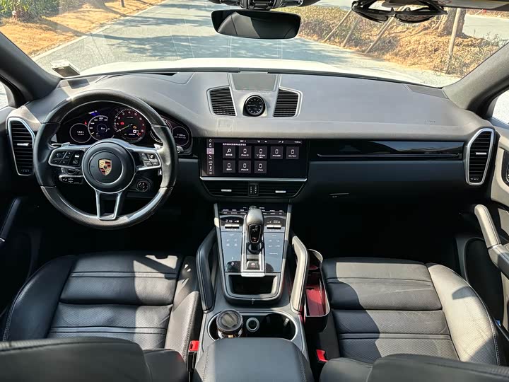 Фото 8 - Porsche Cayenne Hybrid