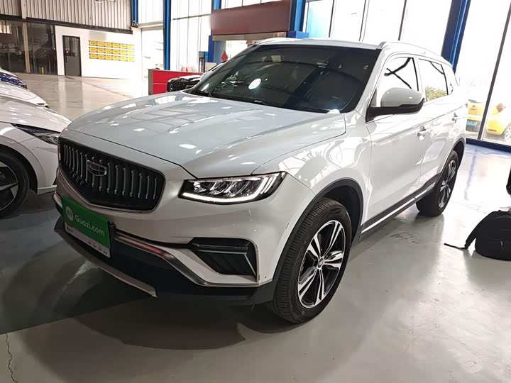 Фото 2 - Geely Atlas