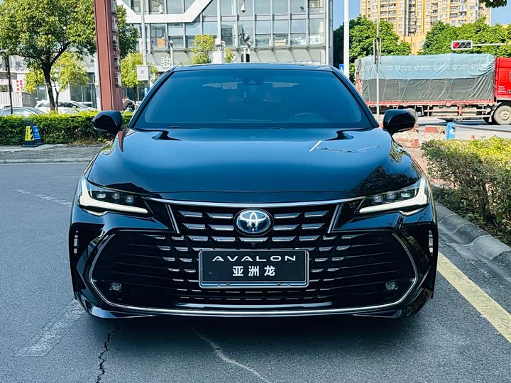 Фото 2 - Toyota Avalon