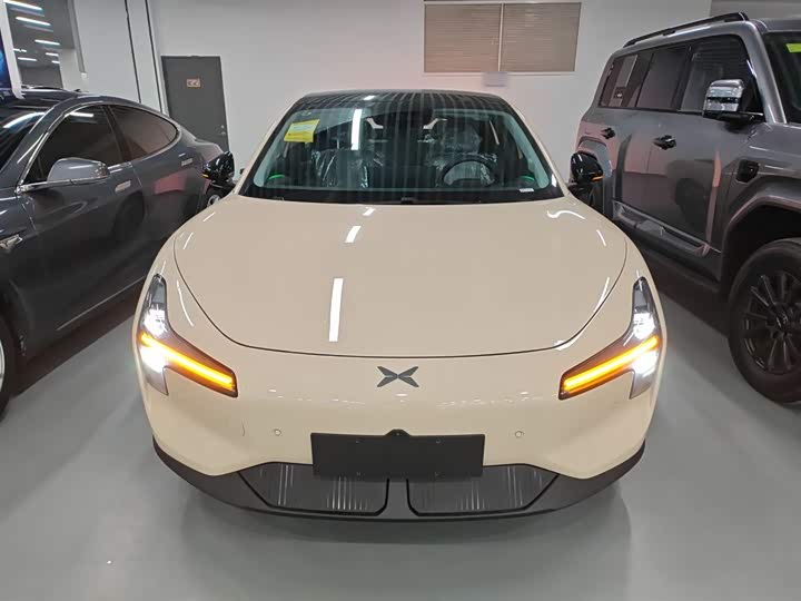 Фото 3 - XPeng Mona M03