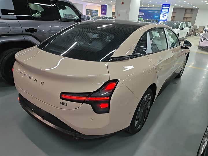 Фото 7 - XPeng Mona M03