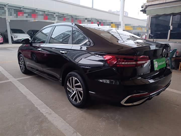 Фото 5 - Volkswagen Lavida