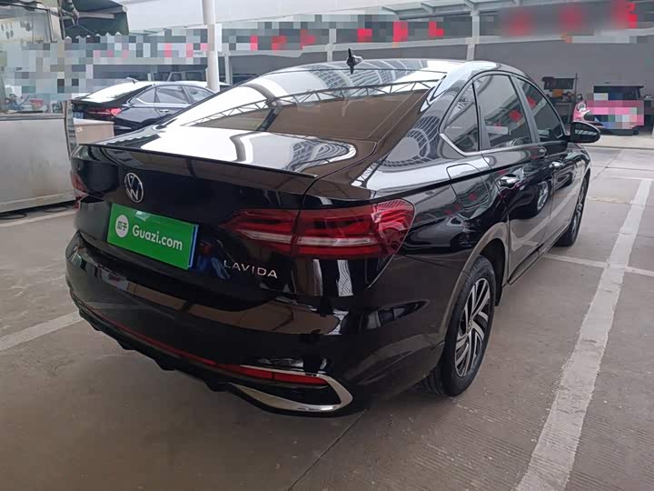 Фото 7 - Volkswagen Lavida