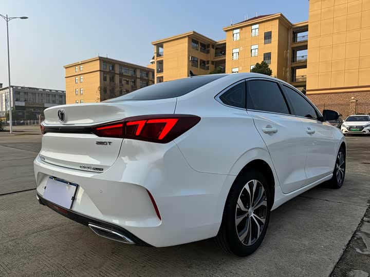 Фото 6 - Changan Eado Plus