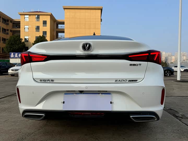 Фото 7 - Changan Eado Plus