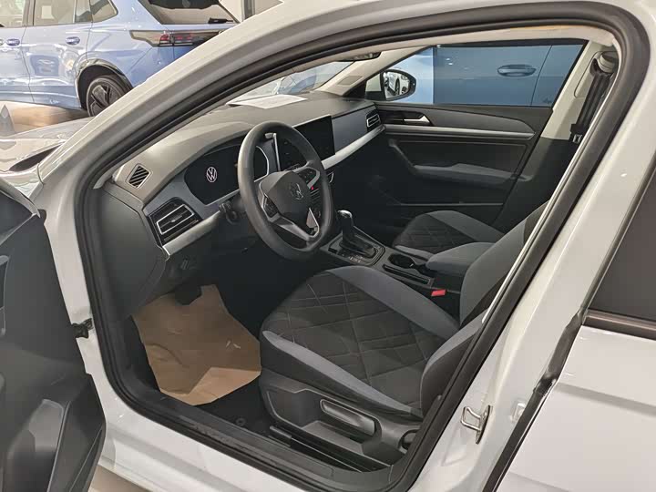 Фото 4 - Volkswagen Lavida