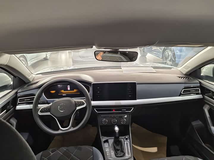 Фото 5 - Volkswagen Lavida