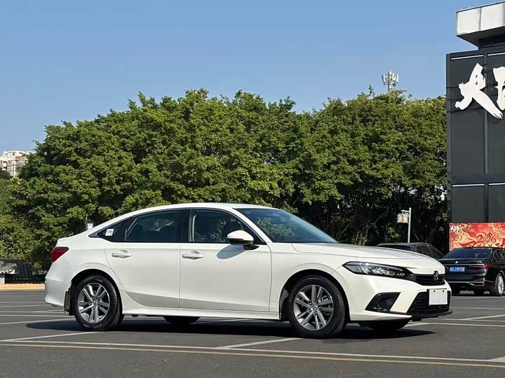 Фото 3 - Honda Civic