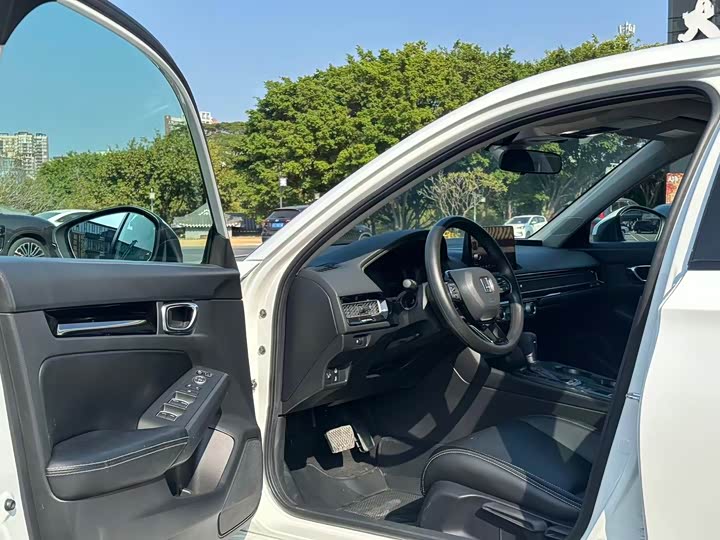 Фото 4 - Honda Civic