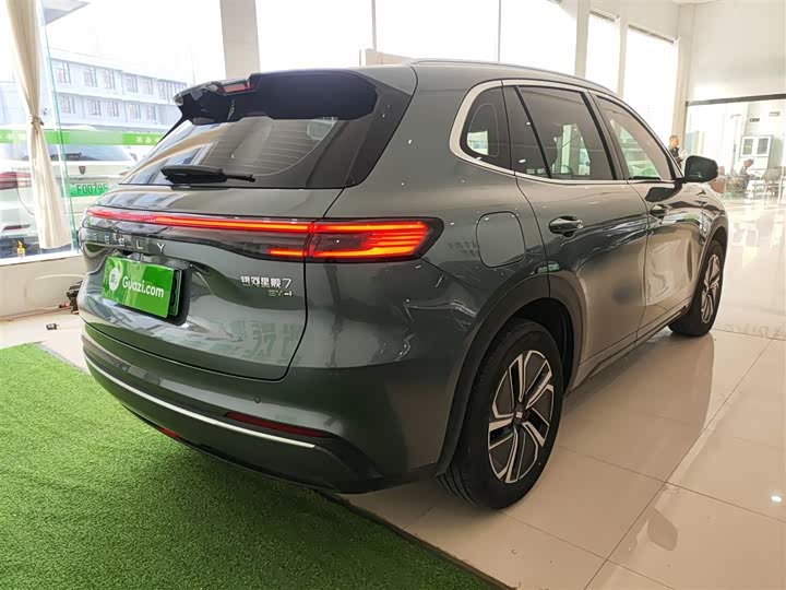 Фото 7 - Geely Galaxy Starship 7