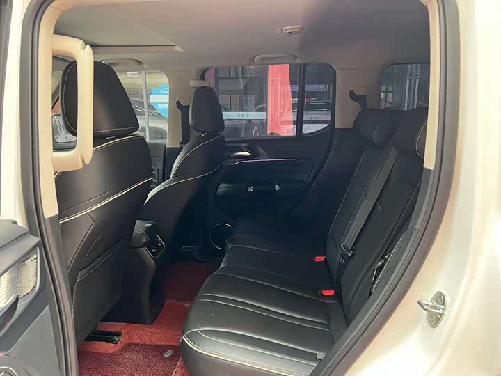 Фото 6 - Tank 300