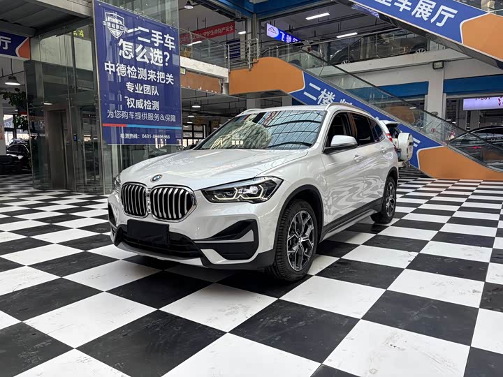 Фото 1 - BMW X1