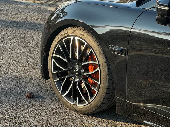 Фото 4 - Zeekr 001