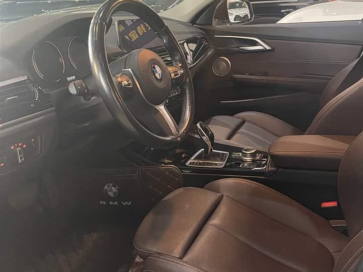 Фото 6 - BMW 1 Series