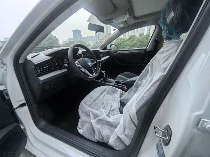 Фото 4 - Volkswagen Sagitar L