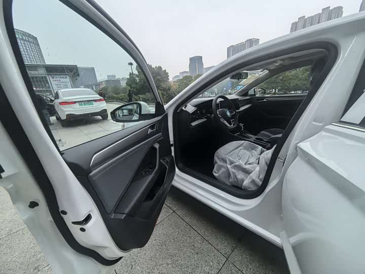 Фото 5 - Volkswagen Sagitar L