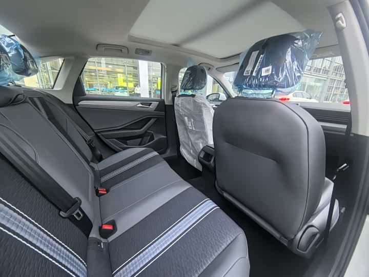 Фото 9 - Volkswagen Sagitar L