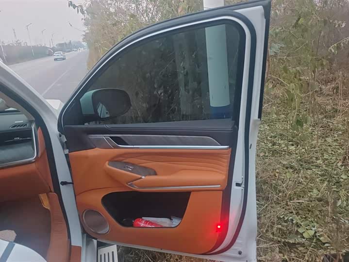 Фото 8 - Tank 500