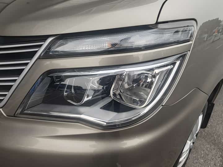 Фото 7 - Dongfeng Forthing Lingzhi M5