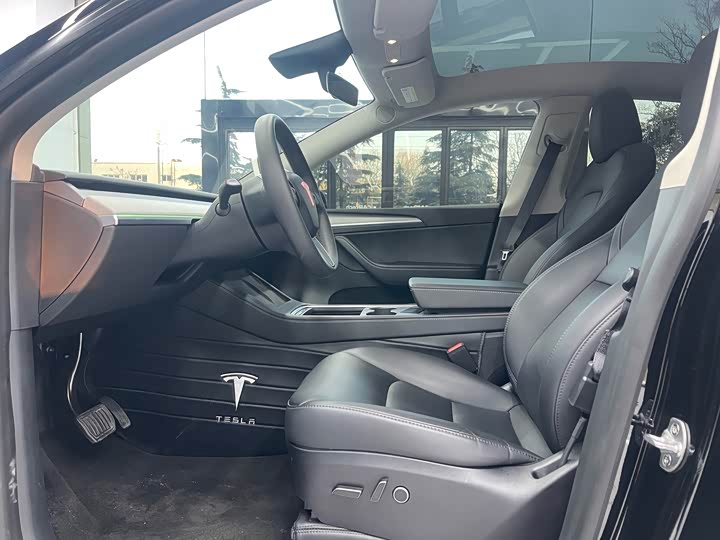 Фото 7 - Tesla Model Y