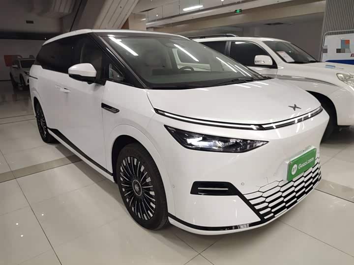 Фото 4 - XPeng X9