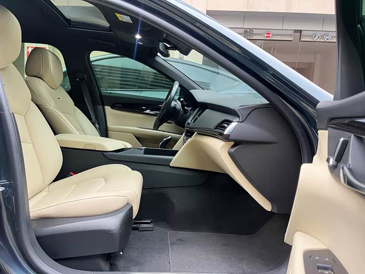 Фото 9 - Cadillac CT6