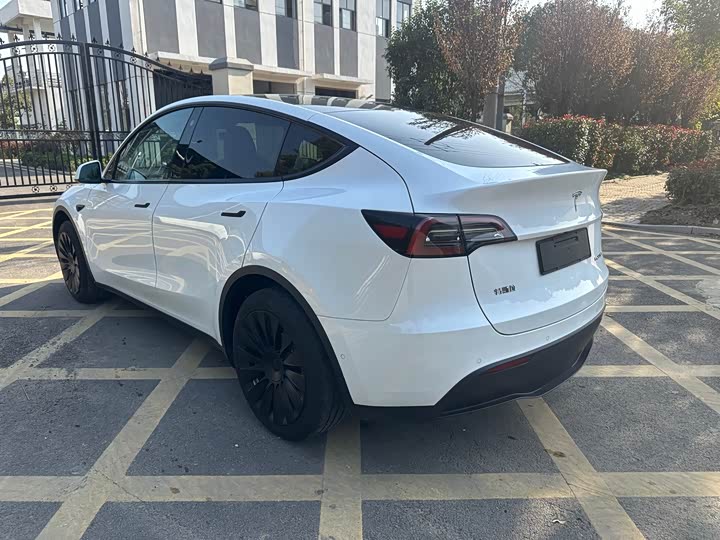 Фото 5 - Tesla Model Y