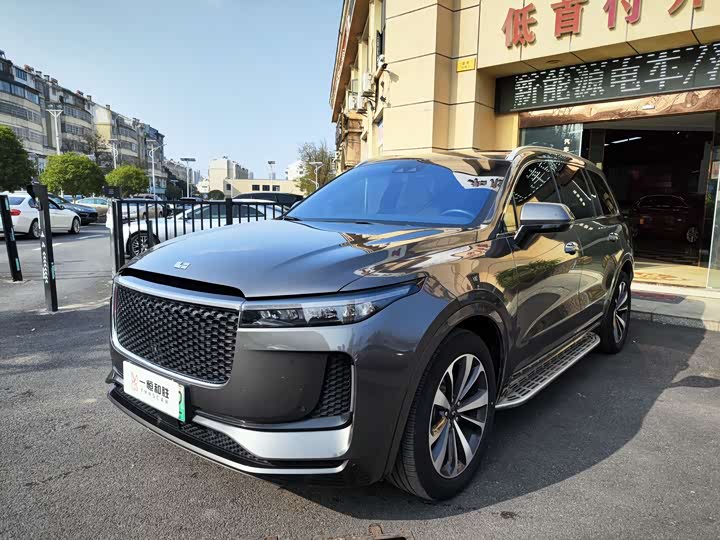 Фото 1 - LiXiang One