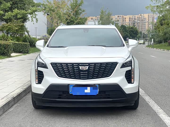 Фото 2 - Cadillac XT4