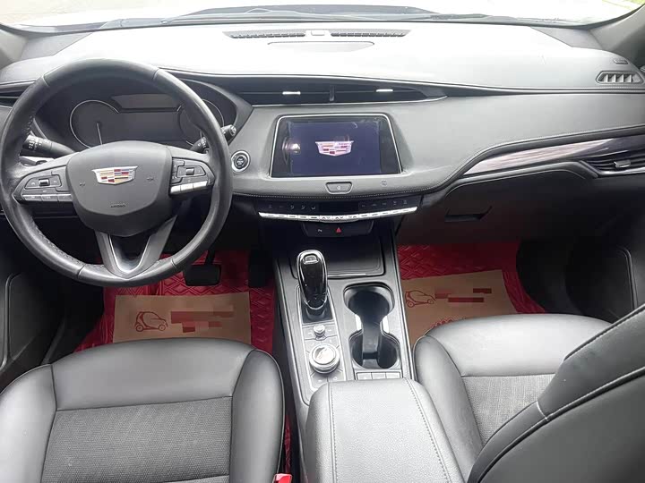 Фото 4 - Cadillac XT4